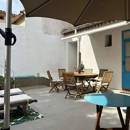 3 Pieces Avec Terrasse Et Jardin, Climatise, Proche Et Centre, 4 Pers. - Fr-1-225c-130 *